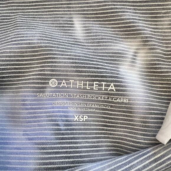 Athleta Petite Tie Dye Salutation Stash Pocket II Capri Leggings XSP - Picture 9 of 12